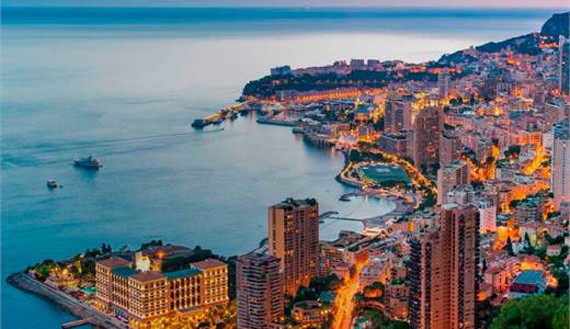 MONTECARLO APPARTAMENTO MQ. 150 CON VISTA MARE.